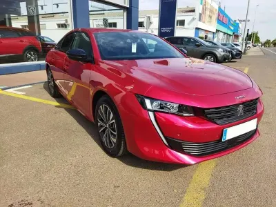 Usado Peugeot 508 Allure 224 CV (164 kW) 2023 Rojo Berlina