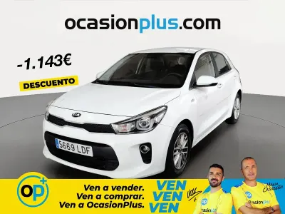 Usado Kia Rio 100 CV (73 kW) 2019 Blanco Berlina