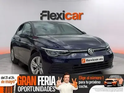 Usado VW Golf VIII Life 130 HP (95 kW) 2021 Azul