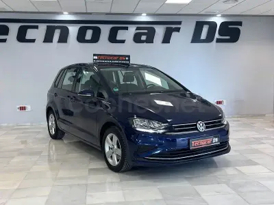 Usado VW Golf Sportsvan Advance 115 CV (84 kW) 2019 Gris / plata Monovolumen