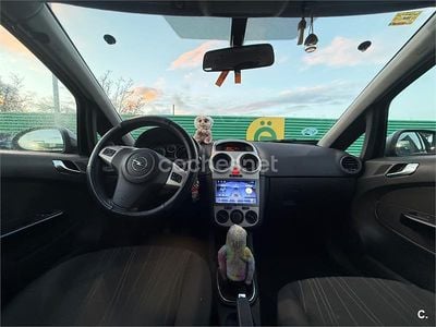 Usado Opel Corsa Cosmo 90 CV (66 kW) 2007 Negro Utilitario