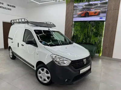 Usado Dacia Dokker Essentiel 109 CV (80 kW) 2020 Blanco Monovolumen
