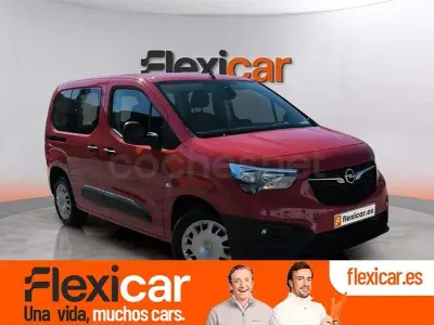 Usado Opel Combo Life Edition+ 131 CV (96 kW) 2021 Rojo Monovolumen