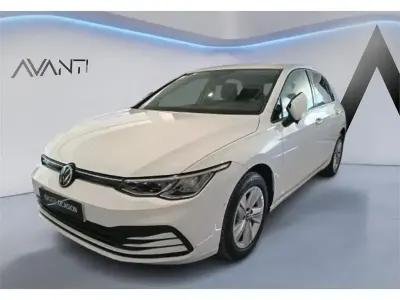 Usado VW Golf VIII Life 110 CV (80 kW) 2022 Blanco Berlina