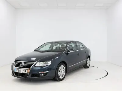 Usado VW Passat Advance 140 CV (102 kW) 2005 Azul Berlina