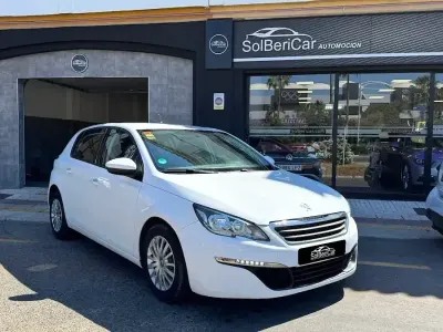 Usado Peugeot 308 Business-Line 100 CV (73 kW) 2017 Blanco
