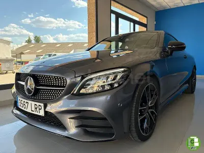Usado Mercedes C220 194 CV (142 kW) 2020 Gris / plata Coupe