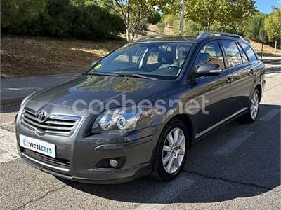 Gris / plata Usado 2007 Toyota Avensis Executive Familiar | 6190 € (Precio justo)