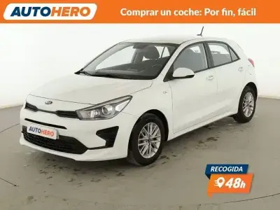 Usado Kia Rio 84 CV (61 kW) 2020 Blanco Berlina
