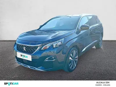 Usado Peugeot 5008 GT-line 130 CV (95 kW) 2019 Gris / plata SUV