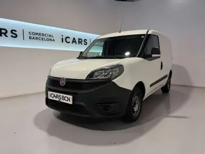 Usado Fiat Doblò 90 CV (66 kW) 2021 Blanco Monovolumen