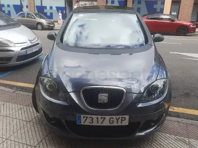 Usado Seat Toledo Sport 140 CV (102 kW) 2009 Gris / plata Utilitario