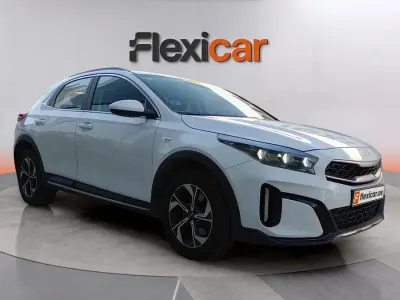 Usado Kia XCeed 101 CV (74 kW) 2024 Blanco SUV