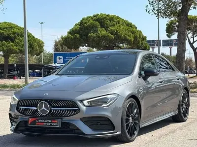 Usado Mercedes CLA200 163 CV (119 kW) 2019 Gris Coupe