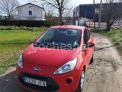 Usado Ford Ka 69 CV (50 kW) 2015 Rojo Berlina
