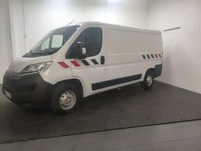 Usado Citroën Jumper 120 CV (88 kW) 2021 Blanco Monovolumen
