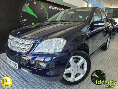 Usado Mercedes ML320 224 CV (164 kW) 2006 Azul SUV