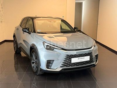 Gris / plata Usado 2024 Lexus LBX SUV | 34.300 € (Precio justo)