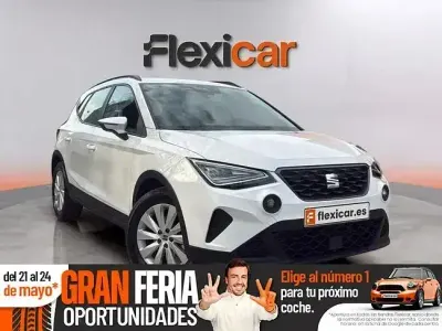 Usado Seat Arona Style 115 HP (84 kW) 2025 Branco SUV