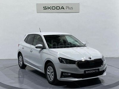 Usado Skoda Fabia Selection 115 CV (84 kW) 2024 Blanco Utilitario