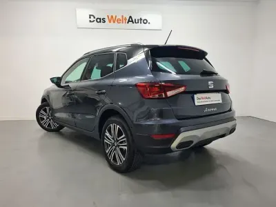 Usado Seat Arona Xperience 116 CV (85 kW) 2025 Gris SUV