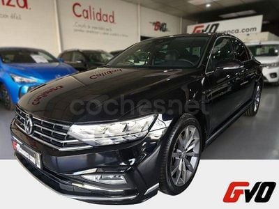 Usado VW Passat R-line 150 CV (110 kW) 2020 Negro Berlina