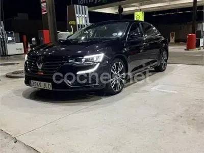 Usado Renault Talisman Initiale Paris 160 CV (117 kW) 2017 Violeta / lila Berlina