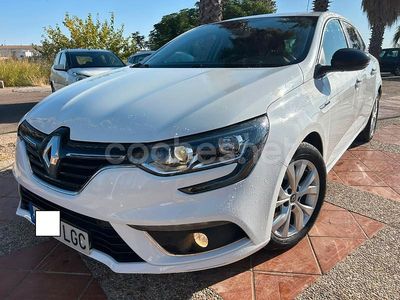 Usado Renault Mégane IV LIMITED 115 CV (84 kW) 2020 Blanco Berlina