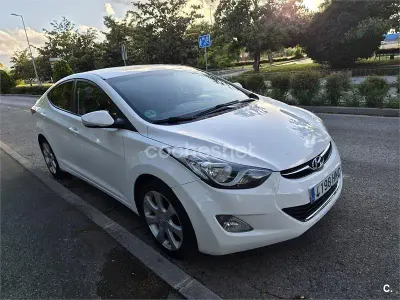 Usado Hyundai Elantra GLS 132 CV (97 kW) 2012 Blanco Berlina