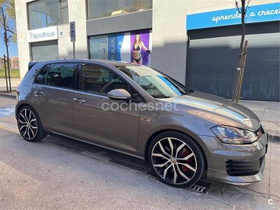 Usado VW Golf VII GTI 230 CV (169 kW) 2016 Gris / plata Berlina