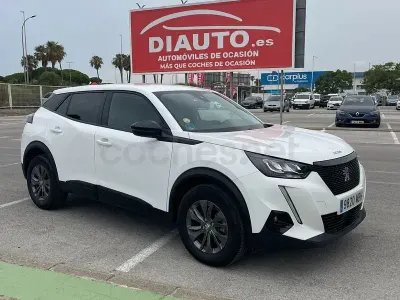 Usado Peugeot 2008 Active 110 CV (80 kW) 2022 Blanco SUV