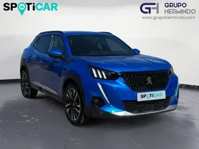 Usado Peugeot 2008 GT-line 130 CV (95 kW) 2020 Azul SUV