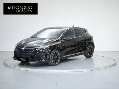 Begagnad Renault Clio V Techno 143 HK (105 kW) 2025 Svart Sedan