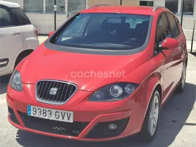 Usado Seat Altea XL Sport 160 CV (117 kW) 2010 Rojo Monovolumen