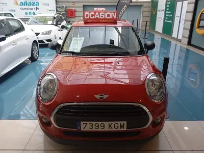Usado Mini Cooper 136 CV (100 kW) 2017 Rojo Utilitario
