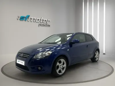Usado Kia ProCeed 143 CV (105 kW) 2008 Azul Utilitario