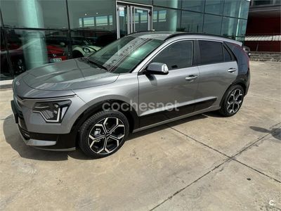 Usado Kia Niro 141 CV (103 kW) 2022 Gris / plata SUV