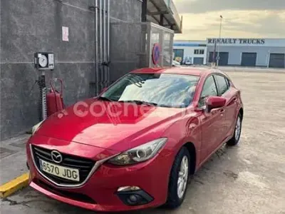 Usado Mazda 3 Style 150 CV (110 kW) 2015 Rojo Berlina