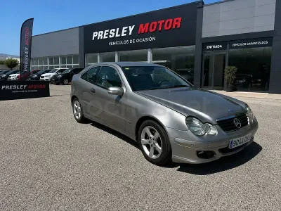 Usado Mercedes C200 163 CV (119 kW) 2005 Beige Berlina