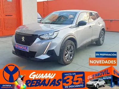 Usado Peugeot 2008 Active 110 CV (80 kW) 2022 Gris / plata SUV