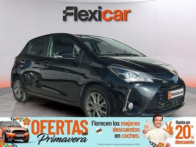 Usado Toyota Yaris Hybrid Active 100 CV (73 kW) 2019 Negro Berlina