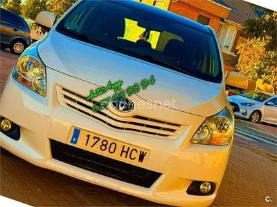 Blanco Usado 2011 Toyota Verso Multidrive S Monovolumen | 6480 € (Precio justo)