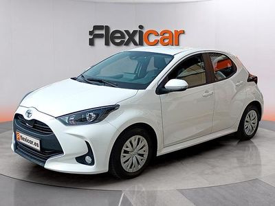 Usado Toyota Yaris Edition 72 CV (52 kW) 2022 Blanco Utilitario