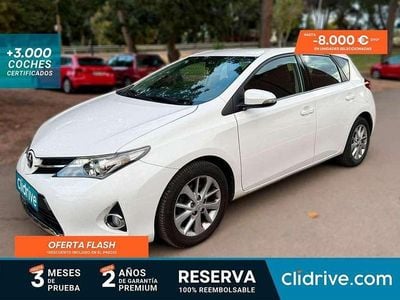 Usado Toyota Auris Active 90 CV (66 kW) 2014 Blanco Utilitario