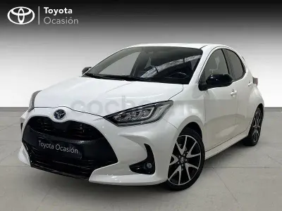 Usado Toyota Yaris Hybrid Style 116 CV (85 kW) 2022 Blanco Berlina