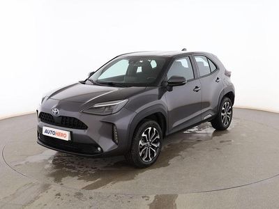 Używany Toyota Yaris Cross Active 120 KM (88 kW) 2022 Szary SUV