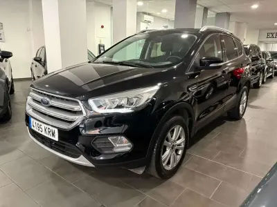 Używany Ford Kuga Trend 120 KM (88 kW) 2018 Czarny SUV