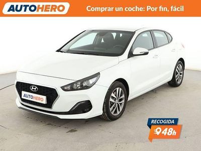 Usado Hyundai i30 120 CV (88 kW) 2020 Blanco Berlina