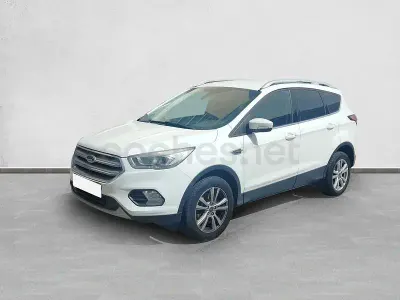 Usado Ford Kuga Trend 120 CV (88 kW) 2019 Blanco SUV