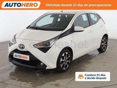 Usado Toyota Aygo X-play 72 CV (52 kW) 2019 Blanco Utilitario